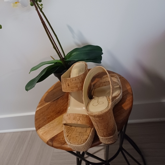 Sandals - Picture 5 of 6